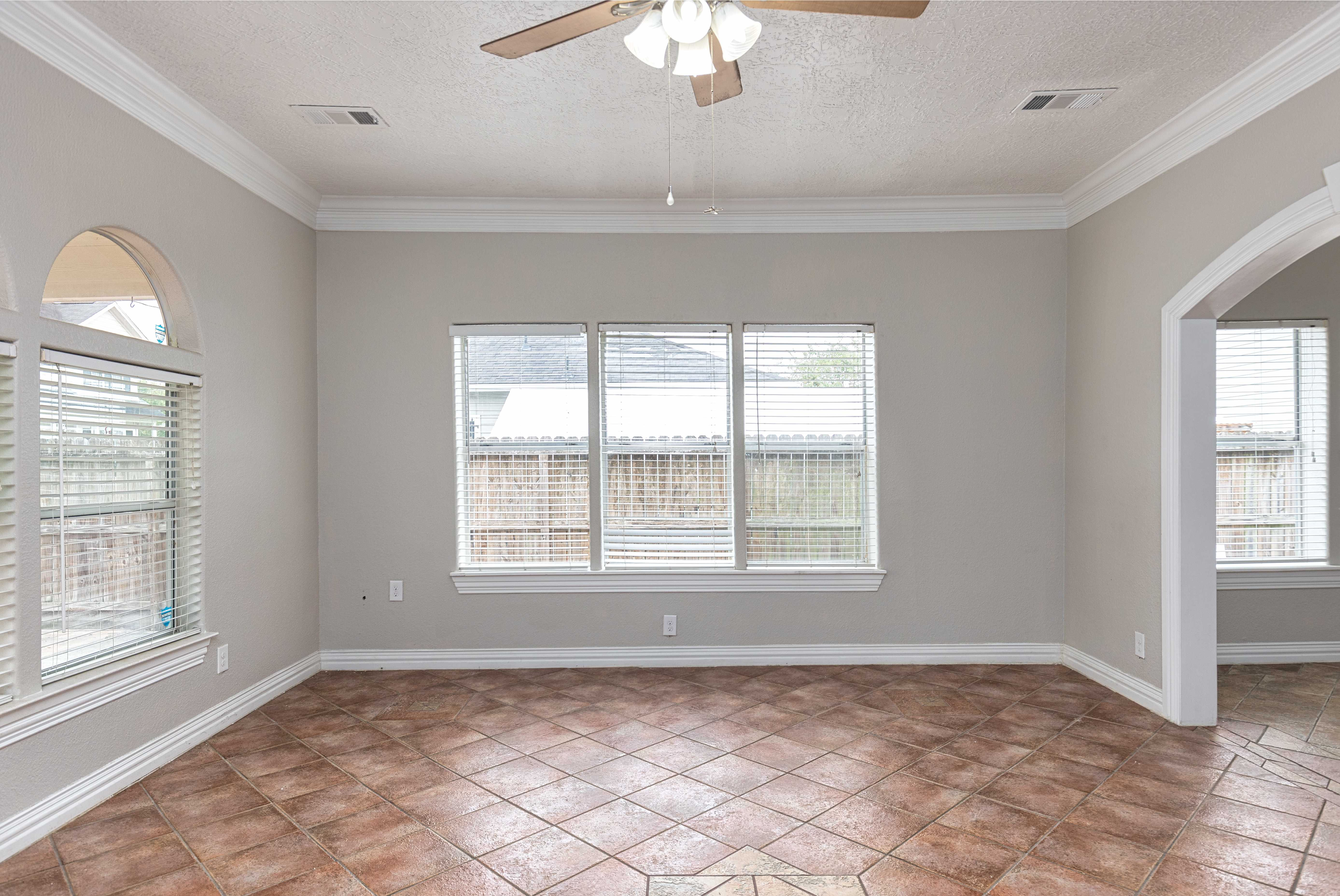 4416 Spencer Street, Houston, TX, USA, 77007 - Thumbnail 5