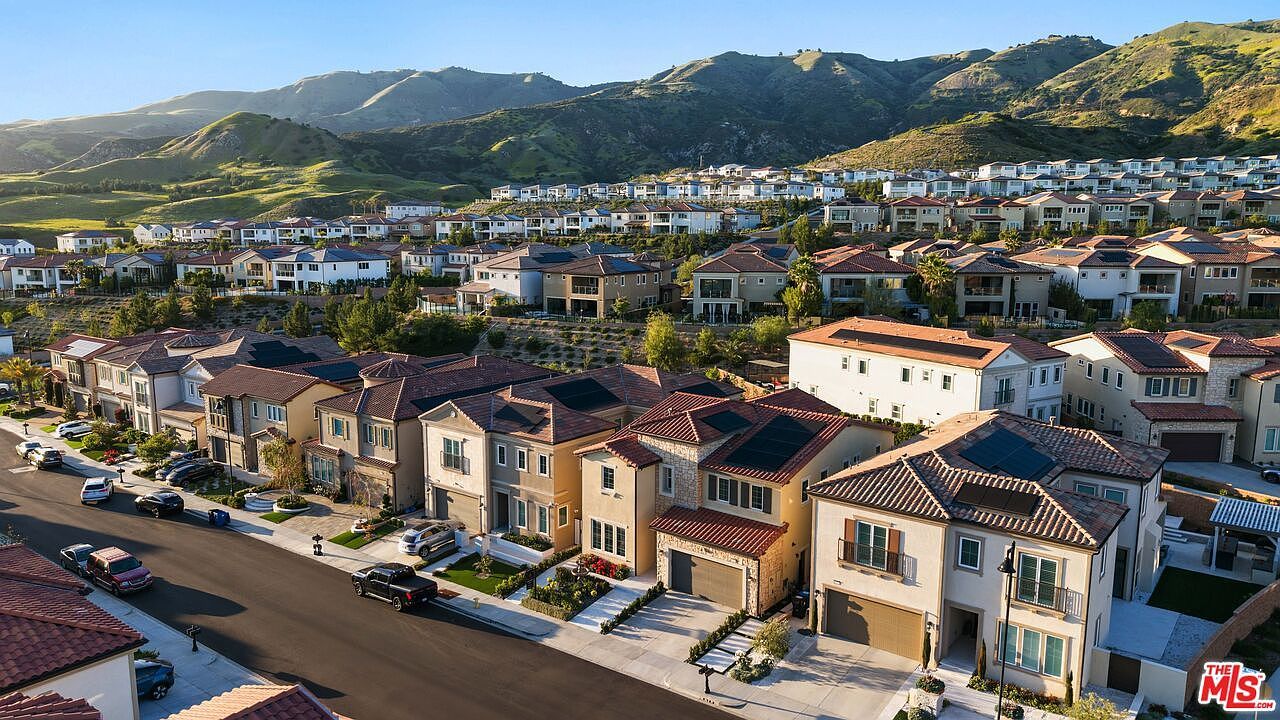 20643 W Wood Rose Ct Porter Ranch, CA 91326 - Thumbnail 5