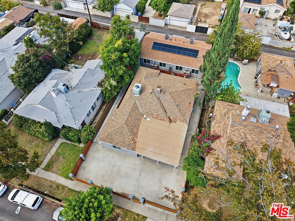 18149 Welby Way Reseda, CA 91335 - Thumbnail 5