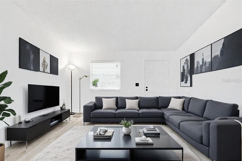 2501 Elm St Seffner, FL 33584 - Thumbnail 5