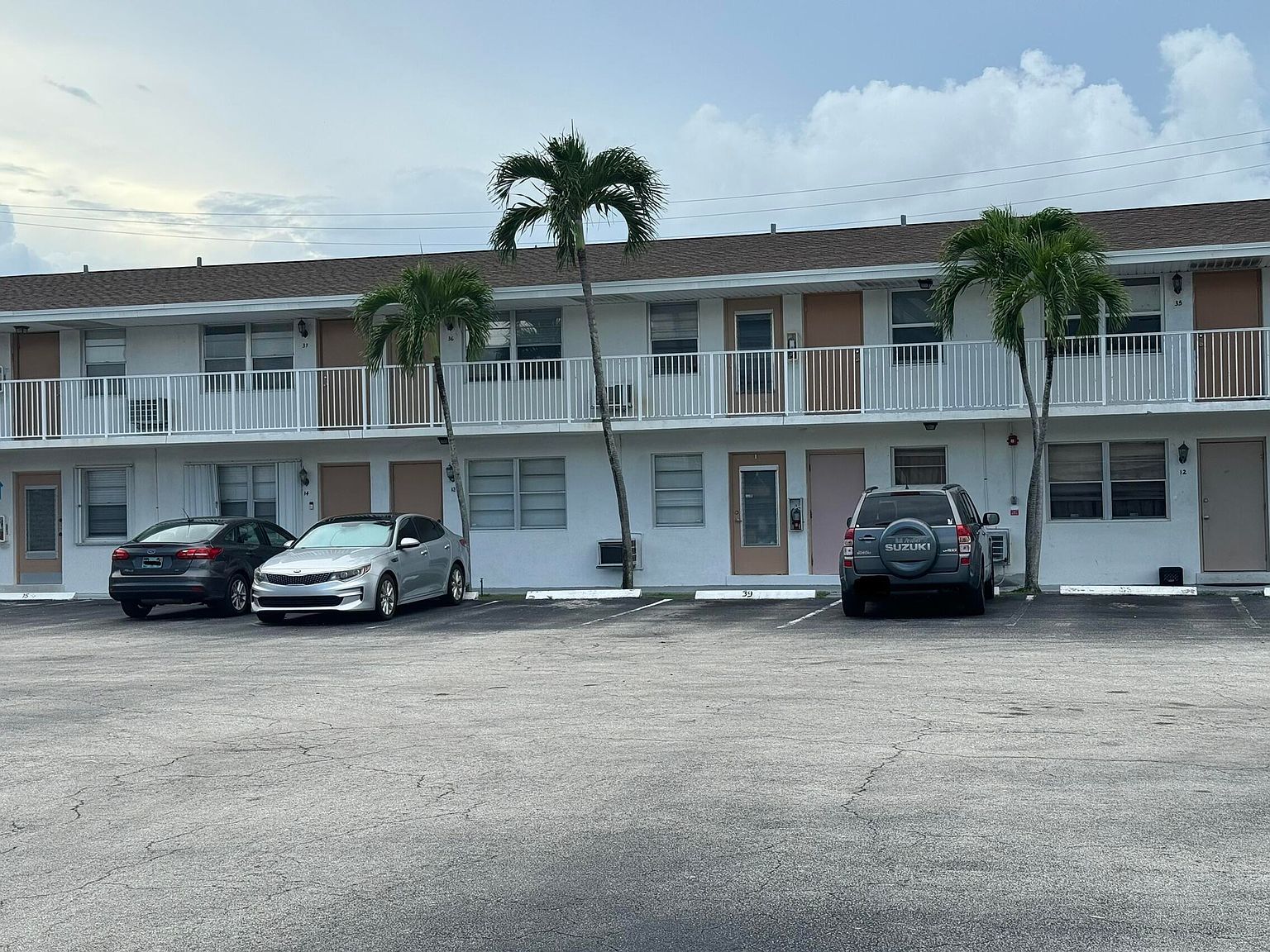 810 Lake Shore Dr APT 37 Lake Park, FL 33403 - Thumbnail 5