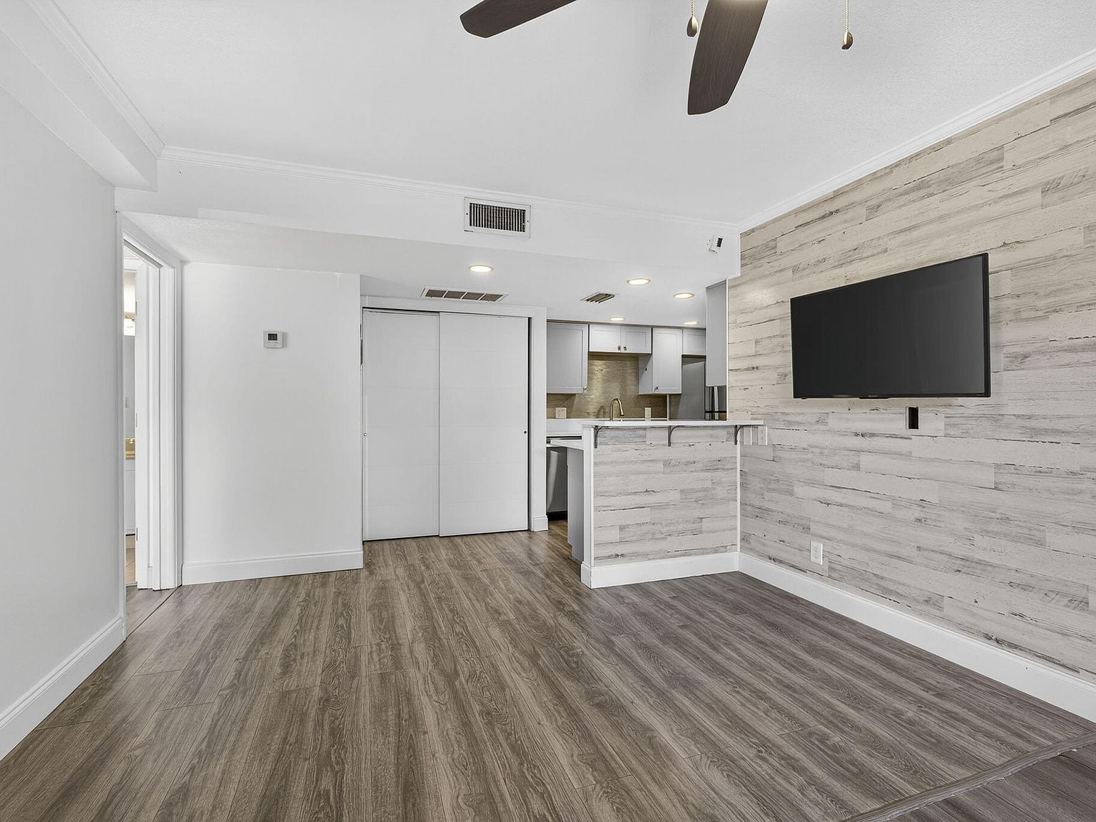 612 Executive Center Dr #3107 West Palm Beach, FL 33401 - Thumbnail 5