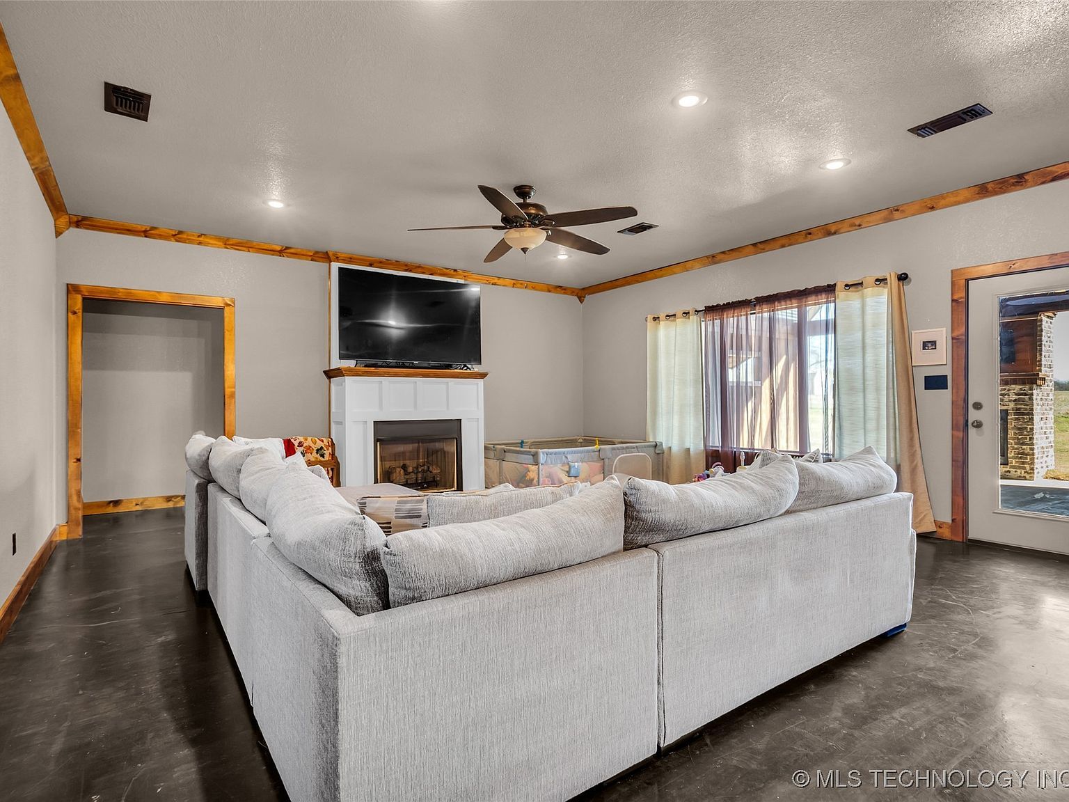 1334 N Kemp Ave Tishomingo, OK 73460 - Thumbnail 5