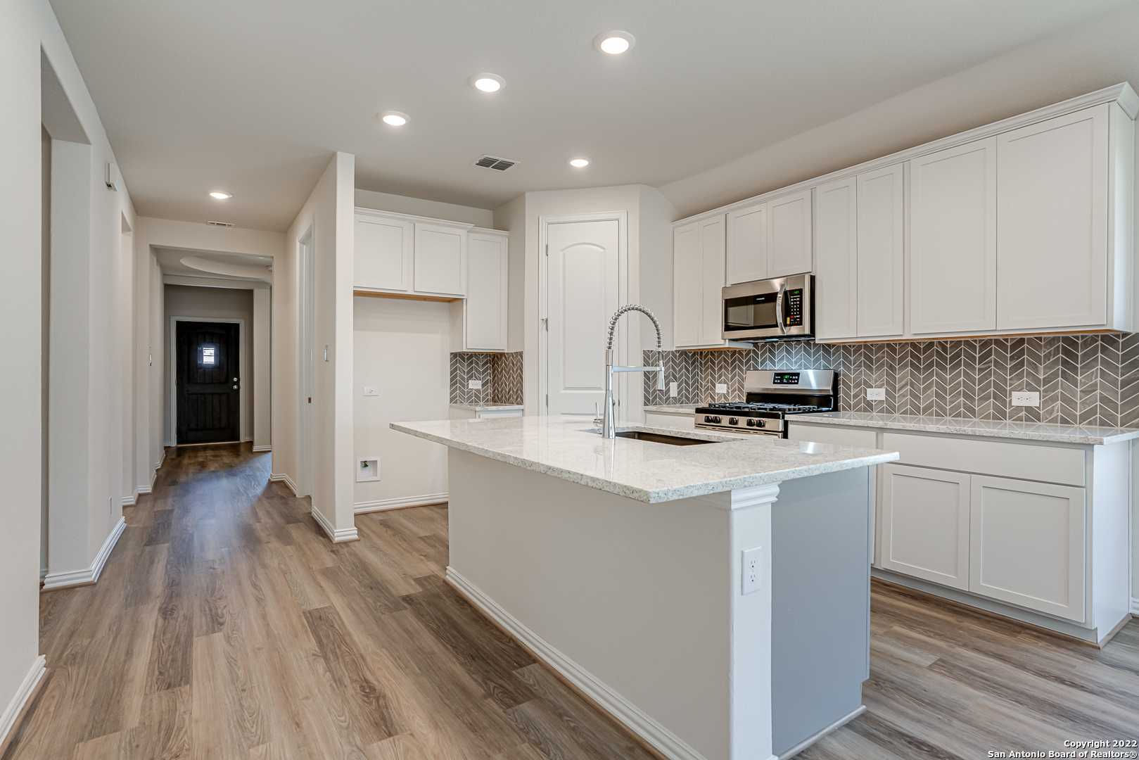 1320 Spring Row Street, New Braunfels, TX, USA, 78132 - Thumbnail 5