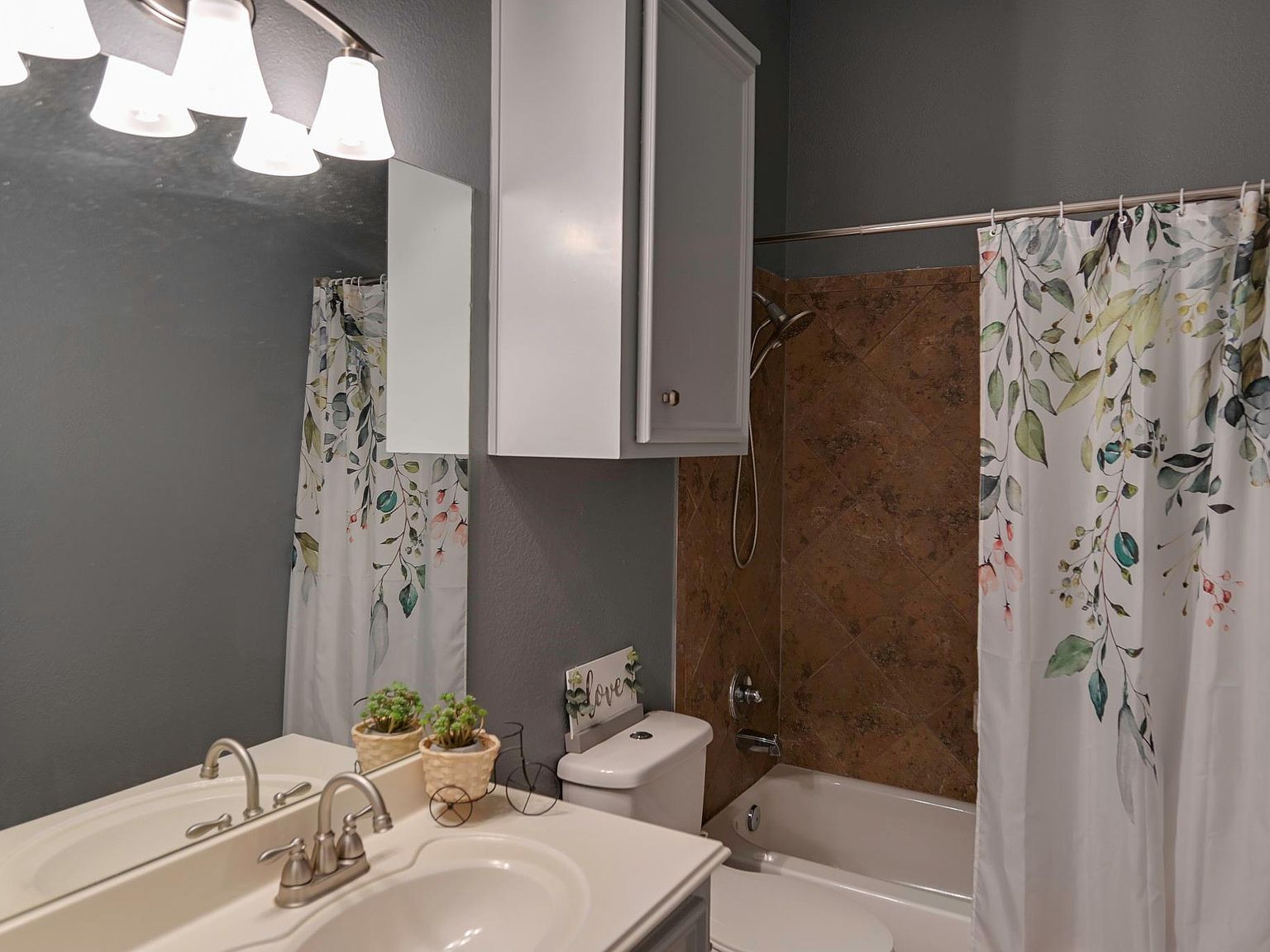 746 San Jacinto Cir Baytown, TX 77521 - Thumbnail 5