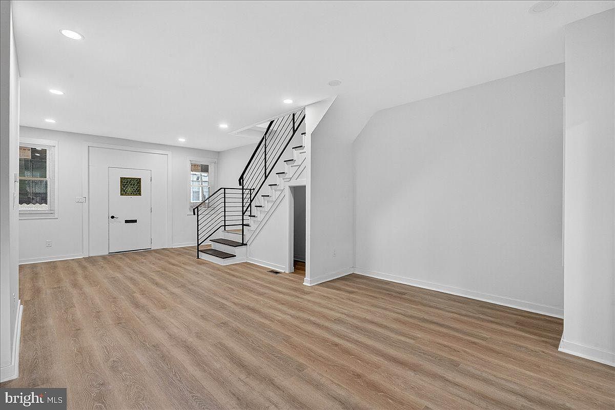 6737 N Smedley St Philadelphia, PA 19126 - Thumbnail 5