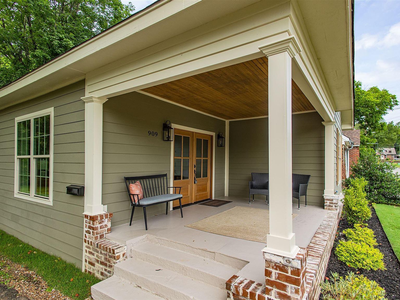 909 E Linden St Corinth, MS 38834 - Thumbnail 5