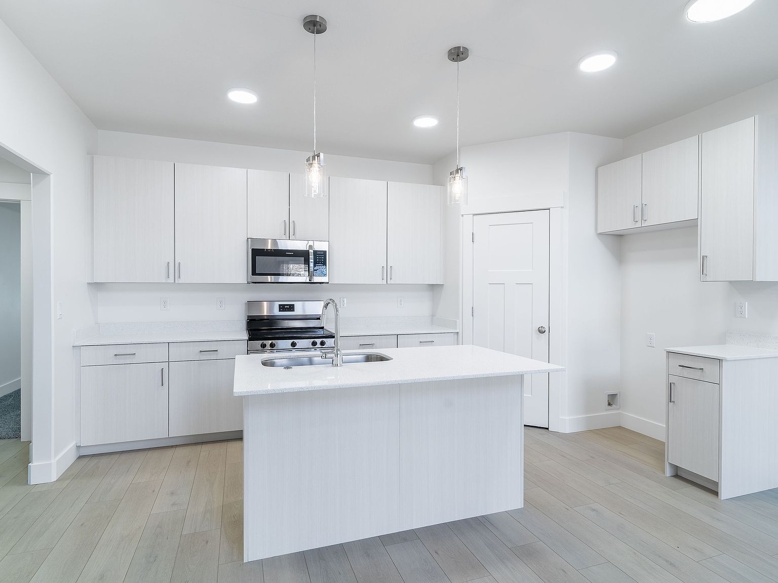 2801 S Orchard Hill Ln Perry, UT 84302 - Thumbnail 5