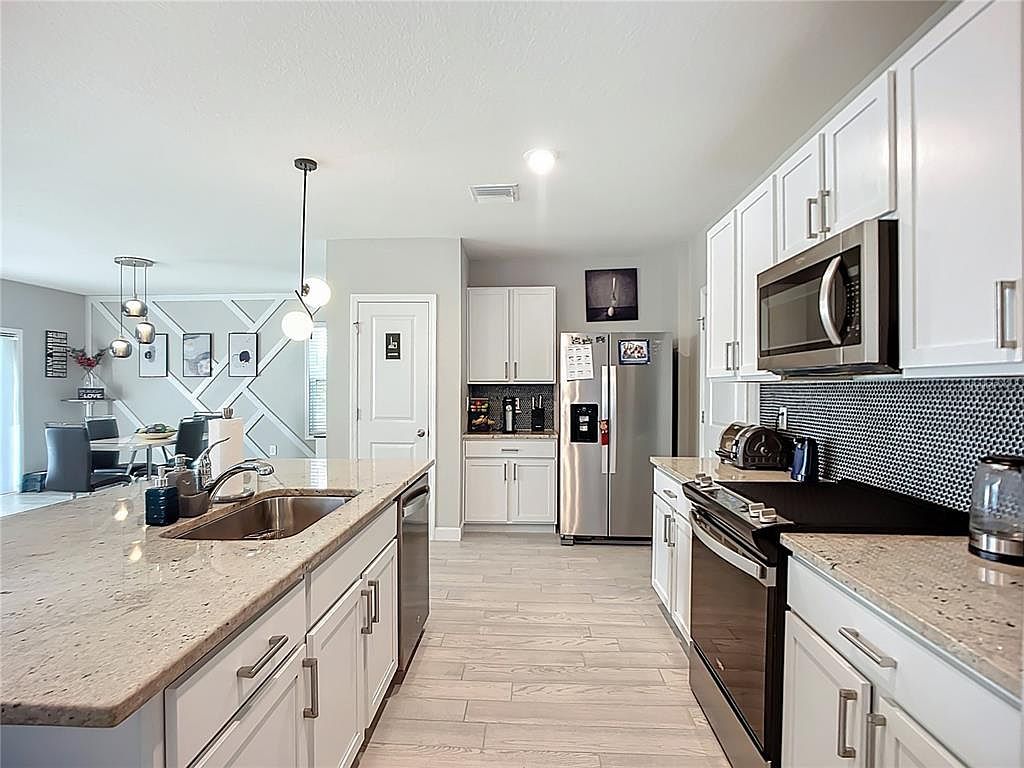 3231 Hilltop Cir Lakewood Ranch, FL 34211 - Thumbnail 5