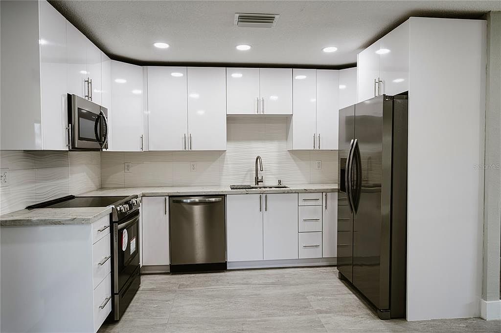 539 S Keech St Daytona Beach, FL 32114 - Thumbnail 5