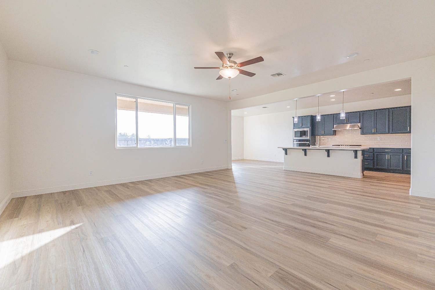 782 Skansen St Kingsburg, CA 93631 - Thumbnail 5