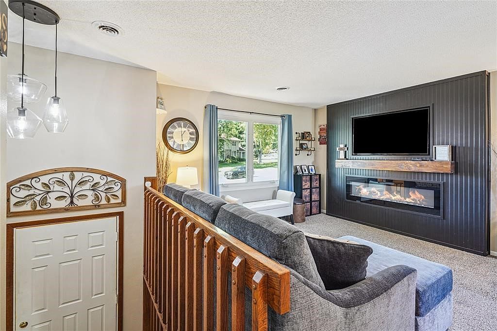 107 10th Ave SW Altoona, IA 50009 - Thumbnail 5