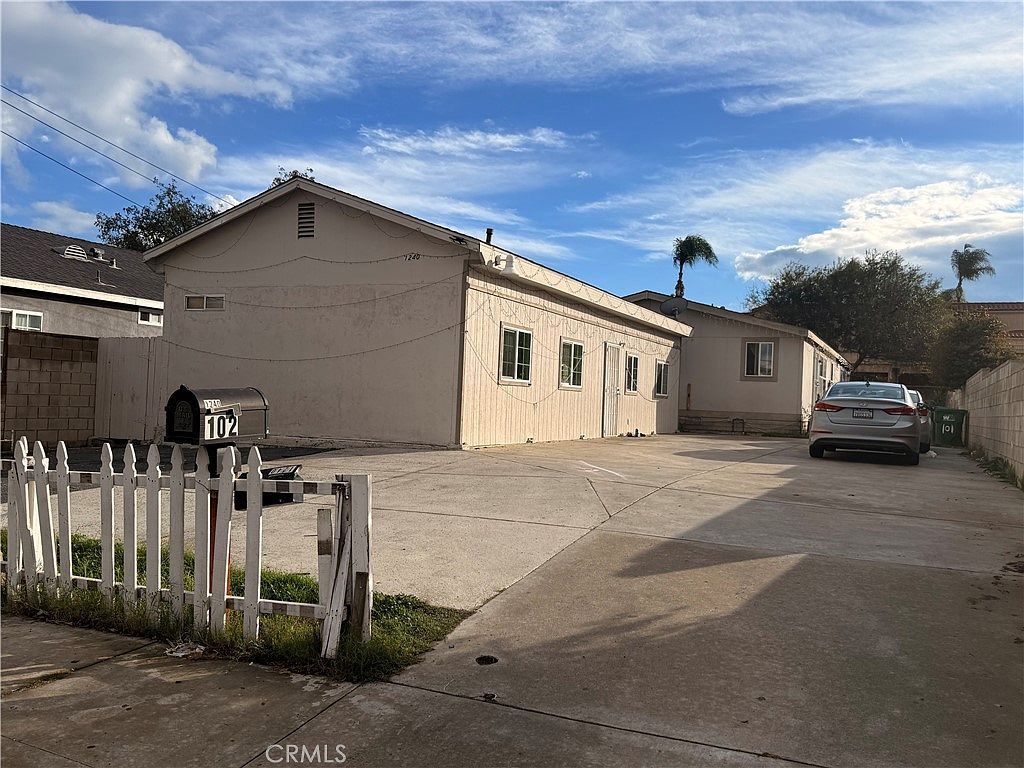 1240 E St Corona, CA 92882 - Thumbnail 5