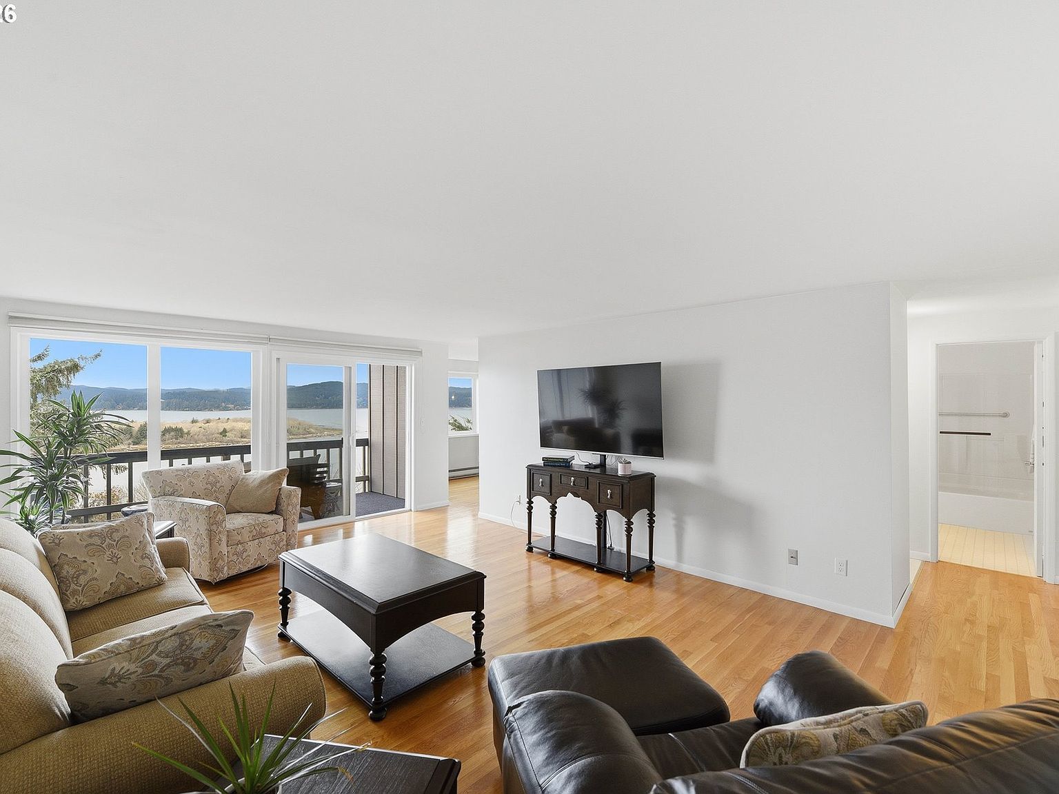 290 N 3rd Ct APT 7 Coos Bay, OR 97420 - Thumbnail 5