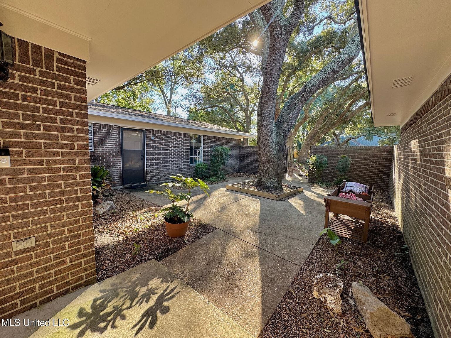 304 Fairview Dr Biloxi, MS 39531 - Thumbnail 5