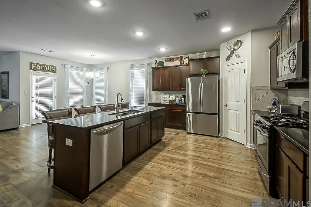 11383 Legacy Oaks Ln Gonzales, LA 70737 - Thumbnail 5