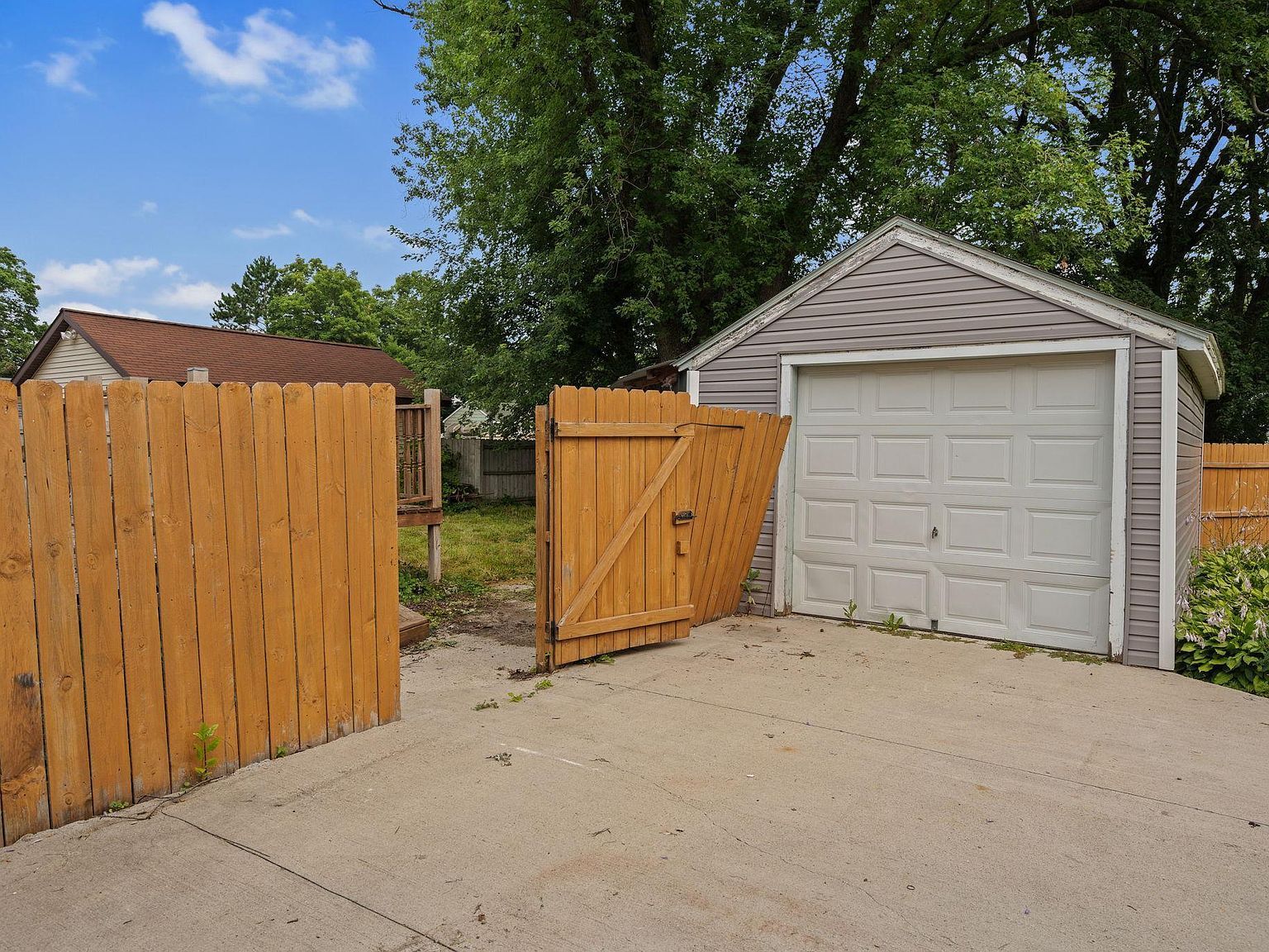 1304 10th Ave NW Austin, MN 55912 - Thumbnail 5
