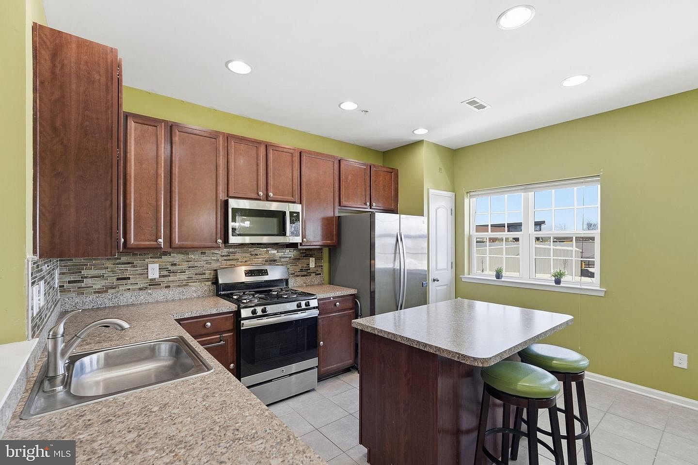 153 Mercer Ct Fairless Hills, PA 19030 - Thumbnail 5