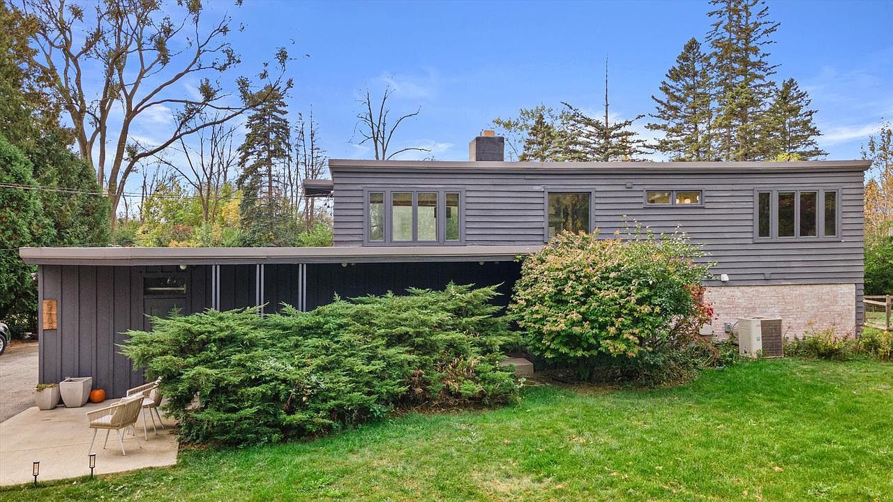 6465 N Santa Monica Blvd Fox Pt, WI 53217 - Thumbnail 5