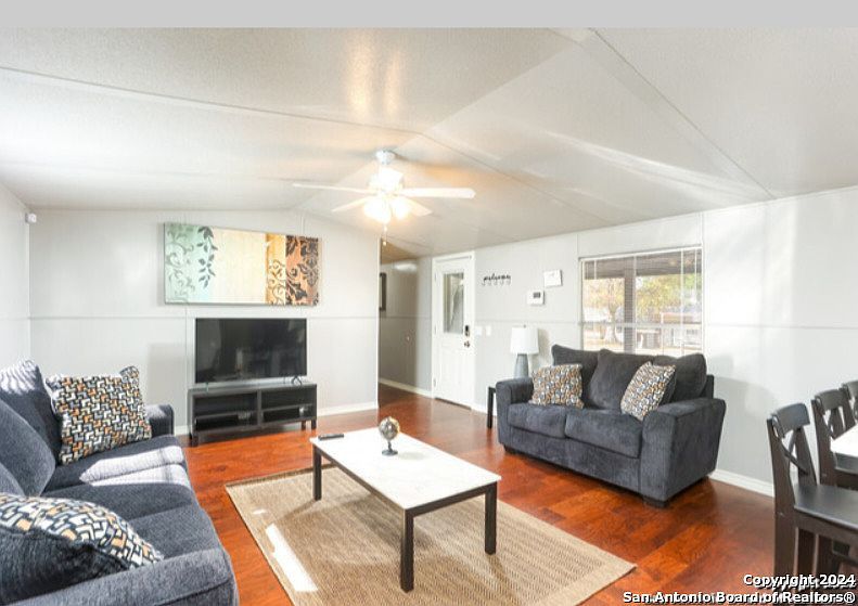 161 Water St Pipe Creek, TX 78063 - Thumbnail 5