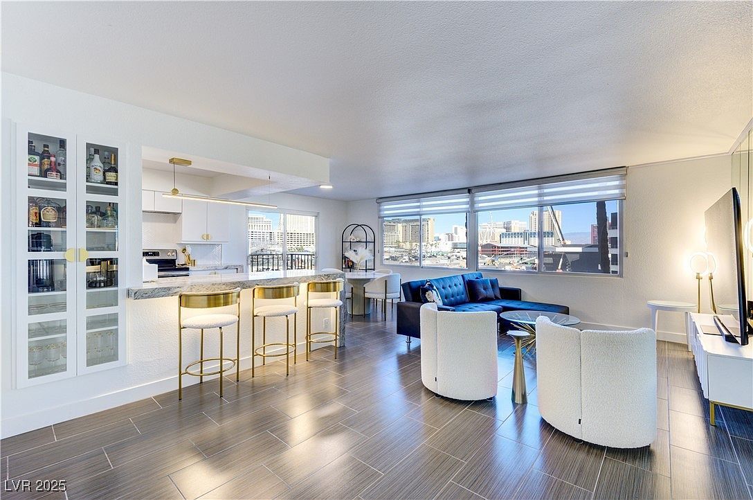 205 E Harmon Ave APT 406 Paradise Town, NV 89169 - Thumbnail 5