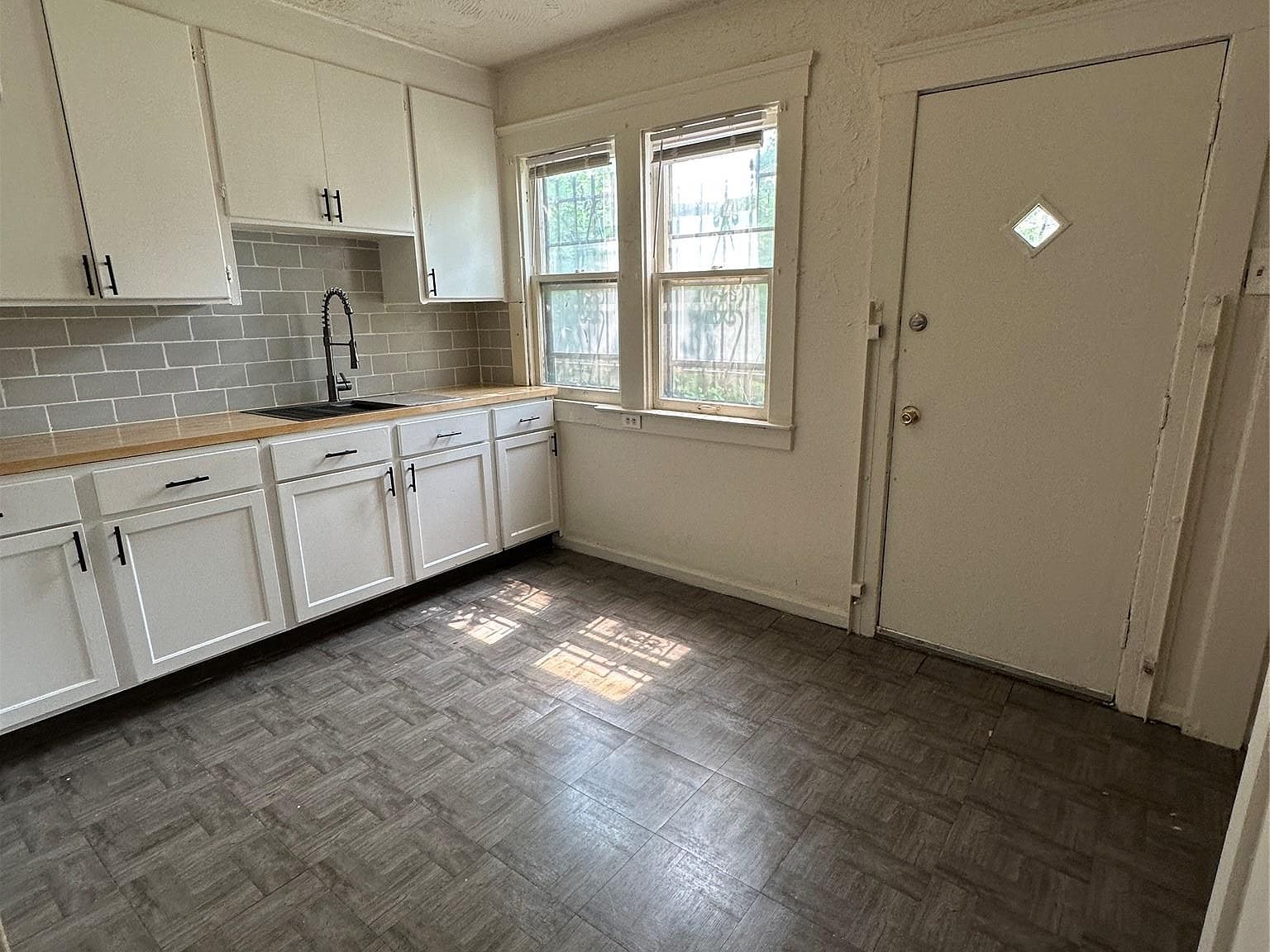 3879 Rohns St Detroit, MI 48214 - Thumbnail 5