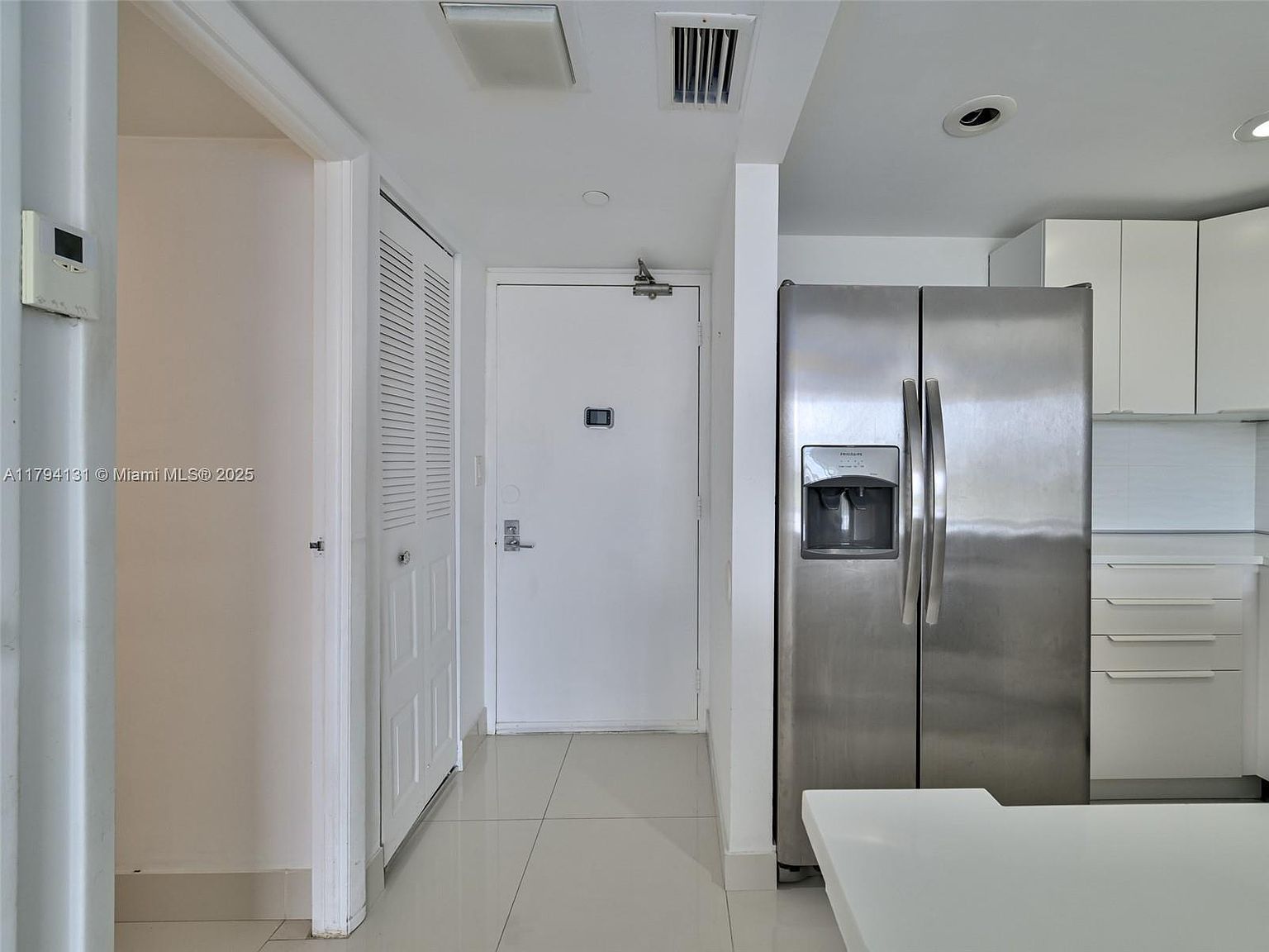 20301 W Country Club Dr APT 1927 Aventura, FL 33180 - Thumbnail 5