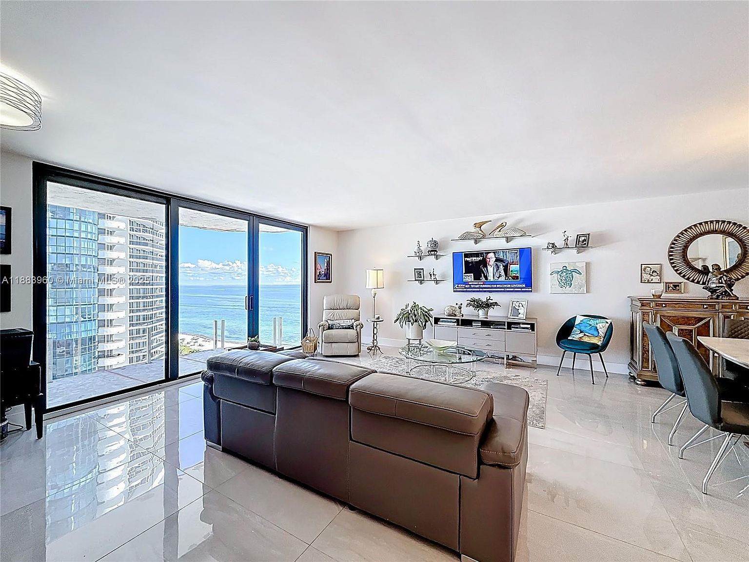 6061 Collins Ave APT 20C Miami Beach, FL 33140 - Thumbnail 5