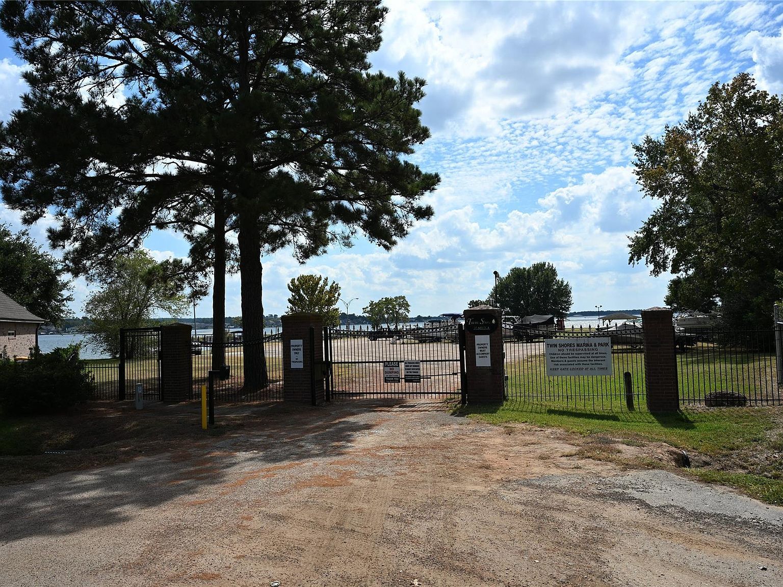 Na West Shore Dr Willis, TX 77318 - Thumbnail 5