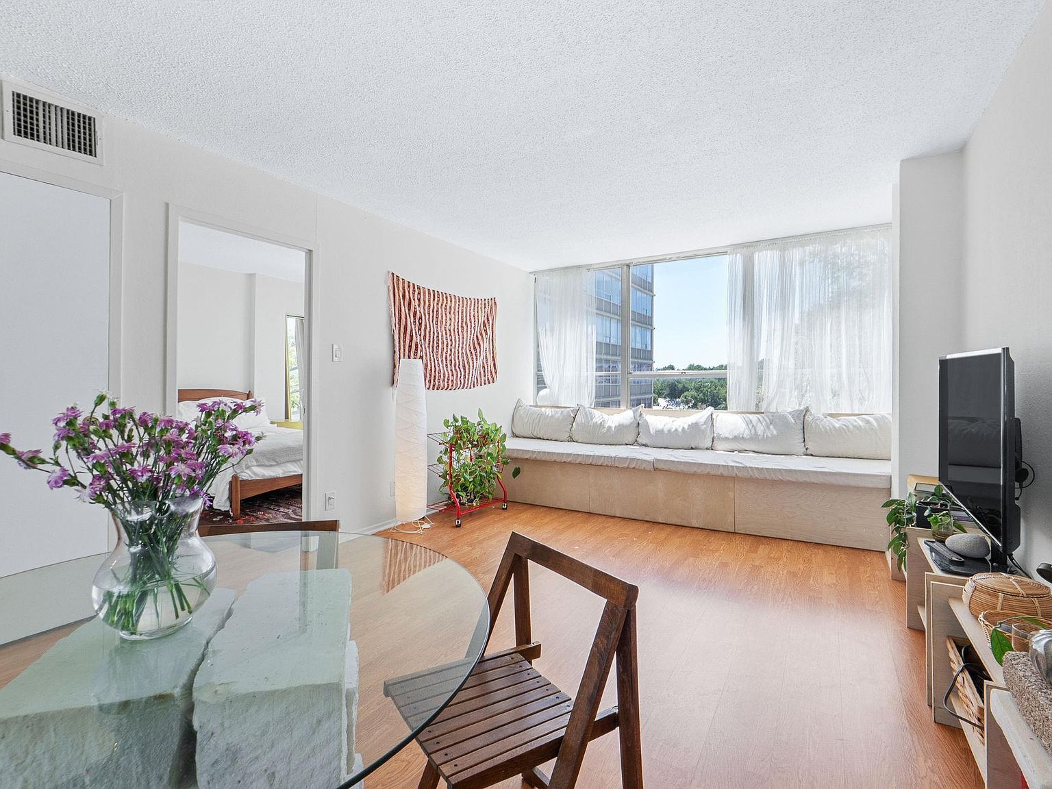 1800 Lavaca St APT 413 Austin, TX 78701 - Thumbnail 5