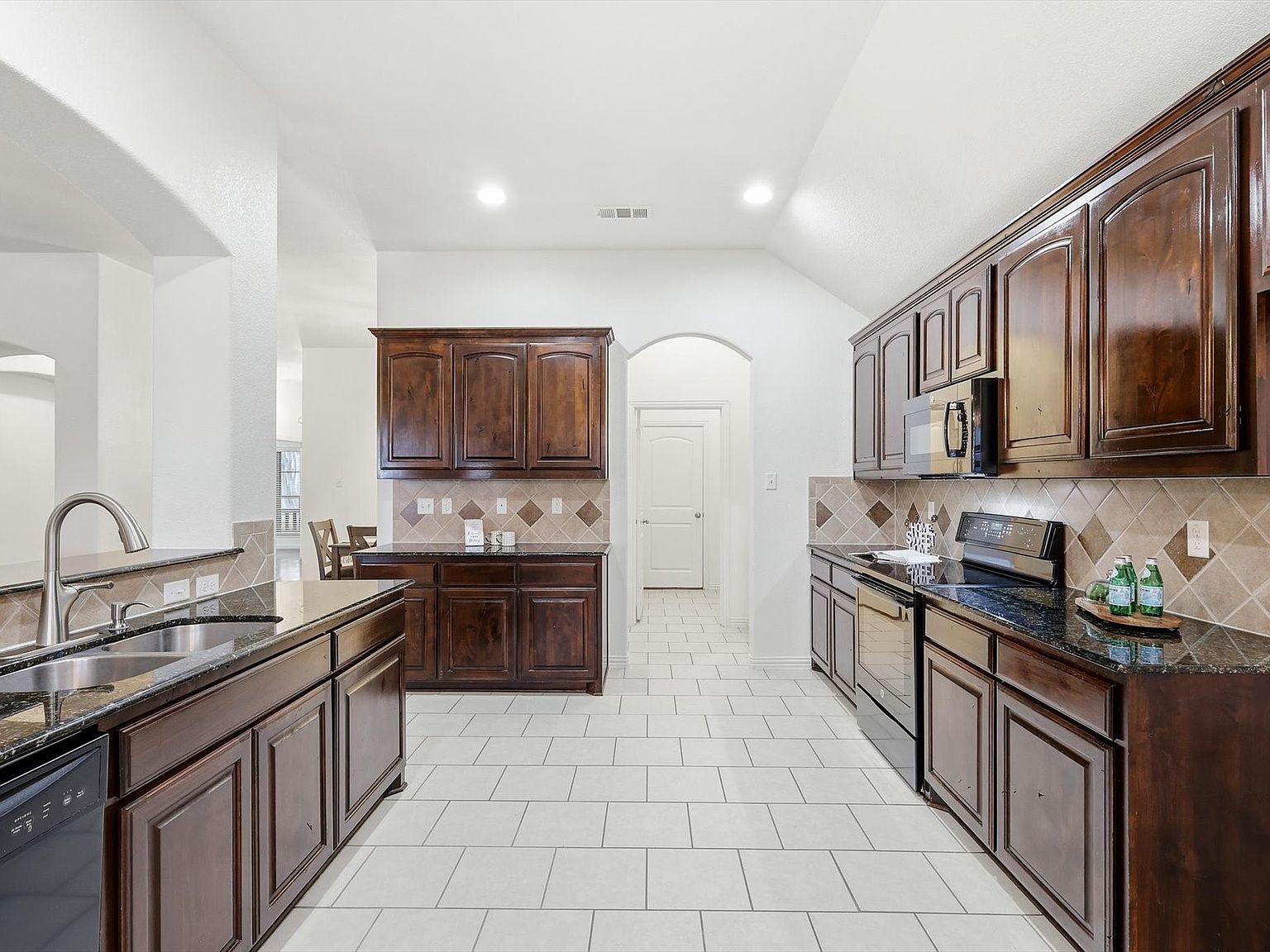 3818 Downing Dr Midlothian, TX 76065 - Thumbnail 5