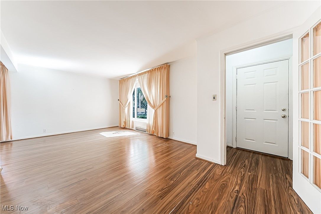 4073 Bushnell Rd University Heights, OH 44118 - Thumbnail 5