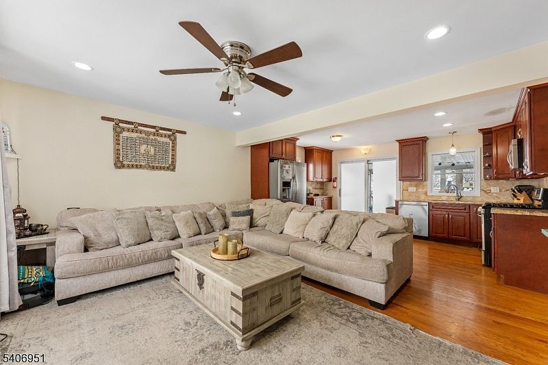 186 10th Ave Hawthorne, NJ 07506 - Thumbnail 5