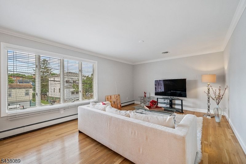 45 Grunwald St Clifton, NJ 07013 - Thumbnail 5