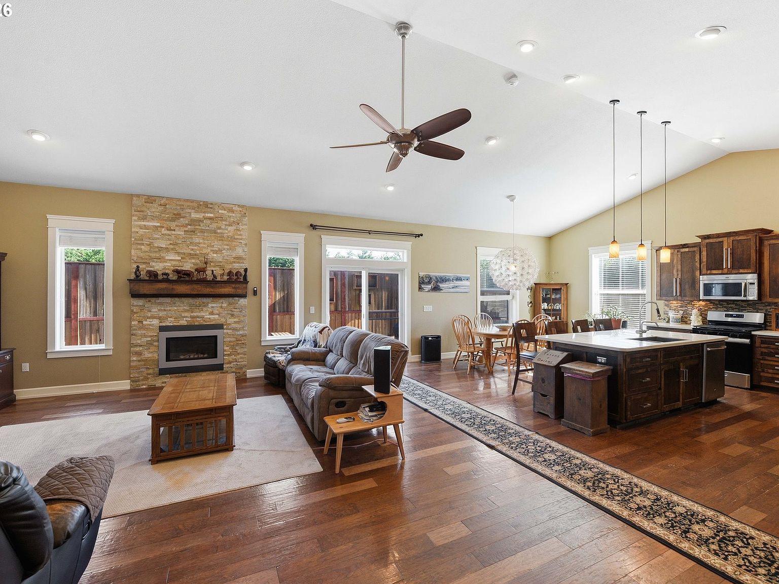 1400 Holloway Mews Coos Bay, OR 97420 - Thumbnail 5