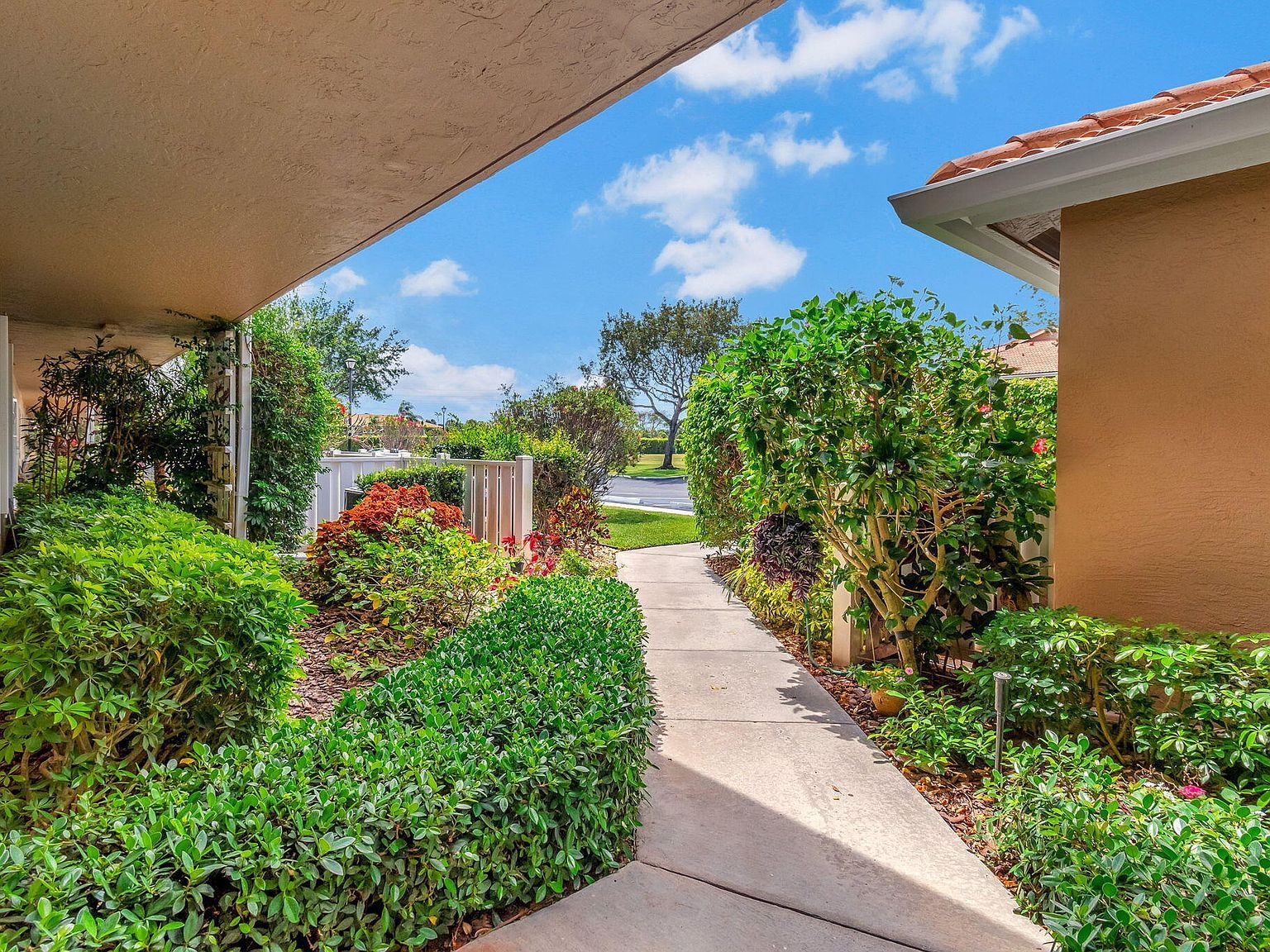 5876 Regal Glen Dr APT 105 Boynton Beach, FL 33437 - Thumbnail 5