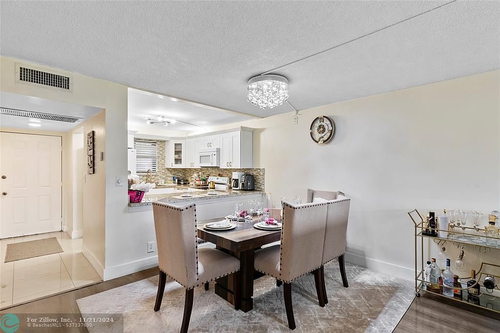 9300 SW 8th St APT 102 Boca Raton, FL 33428 - Thumbnail 5