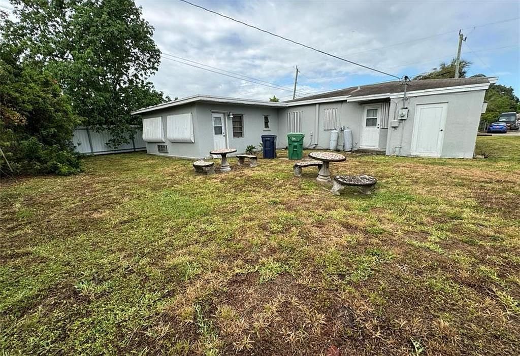 91 Bahman Ave Opa Locka, FL 33054 - Thumbnail 5