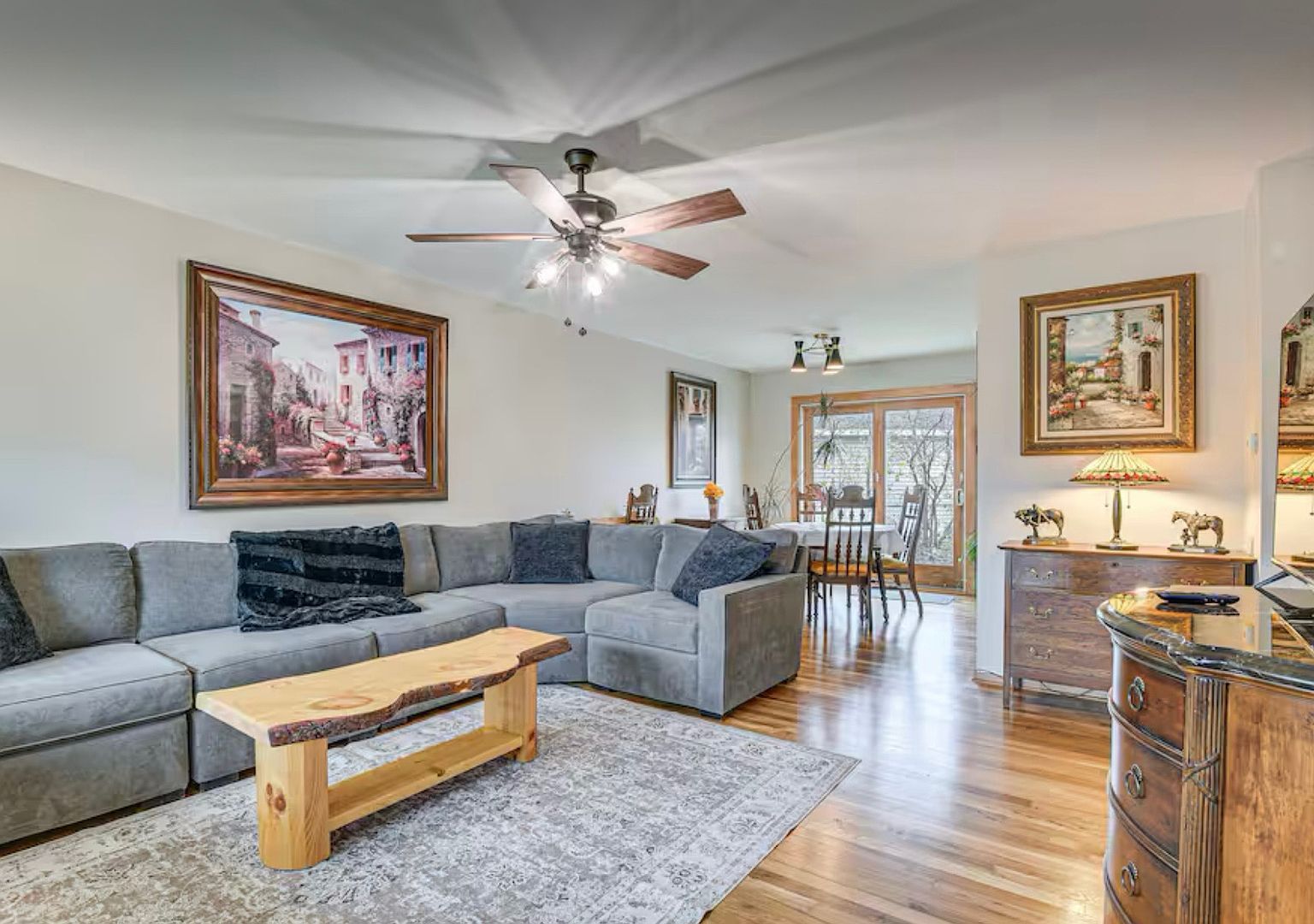 (undisclosed Address) Hoffman Estates, IL 60169 - Thumbnail 5