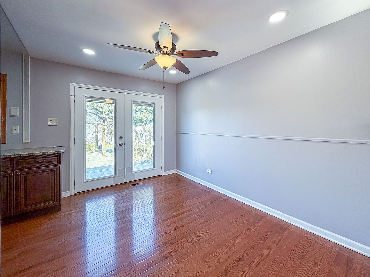 290 E Wrightwood Ave Glendale Heights, IL 60139 - Thumbnail 5