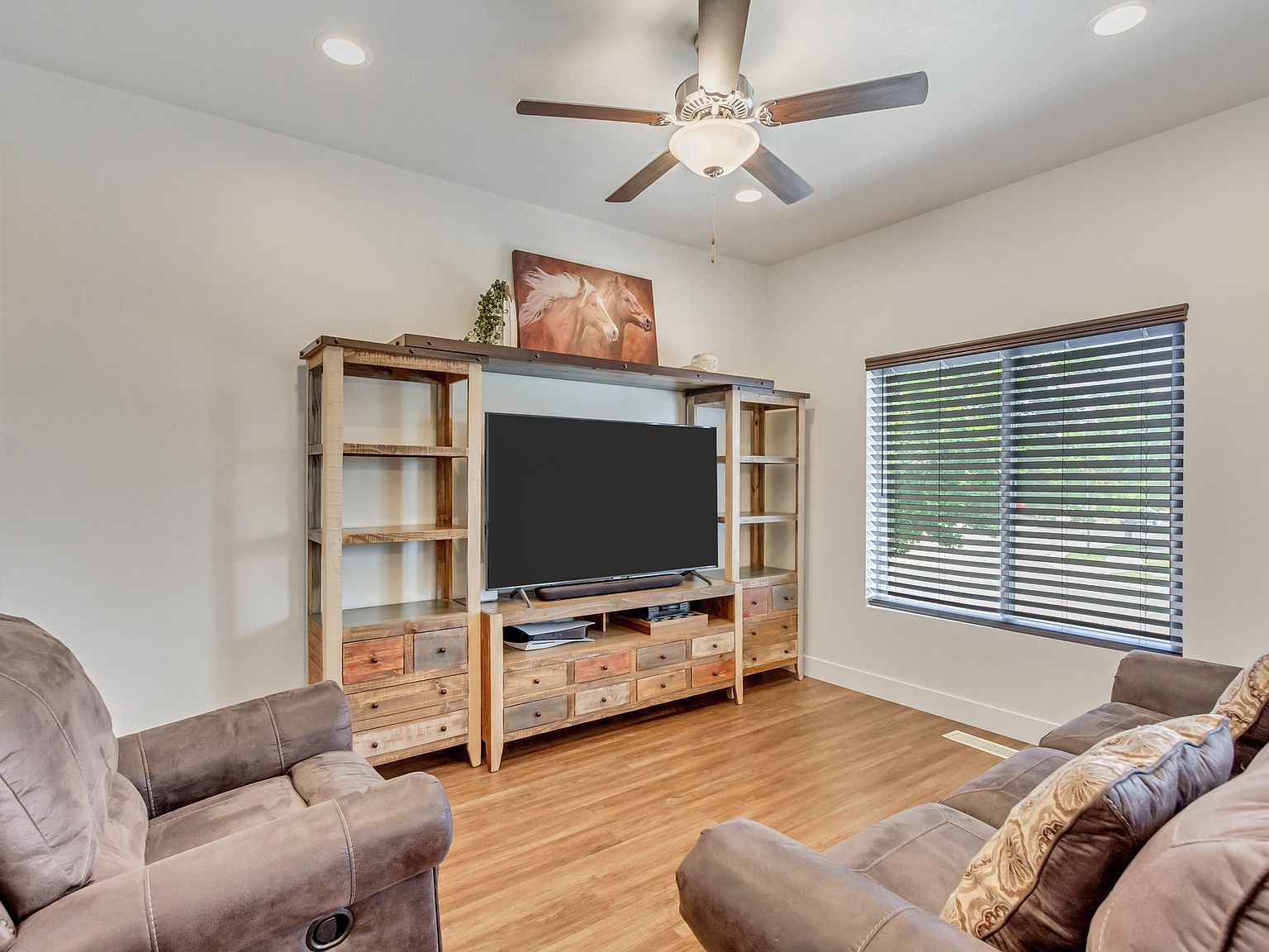 861 Glen Eagles Ct Tooele, UT 84074 - Thumbnail 5