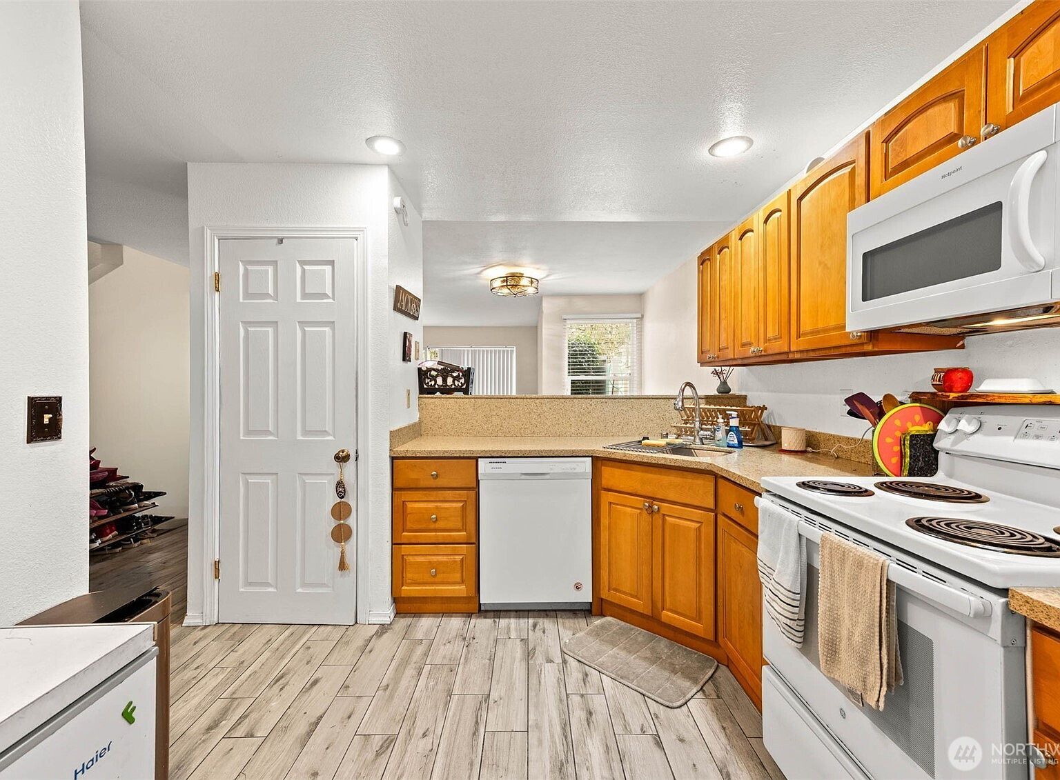 2100 S 336th St APT B4 Federal Way, WA 98003 - Thumbnail 5