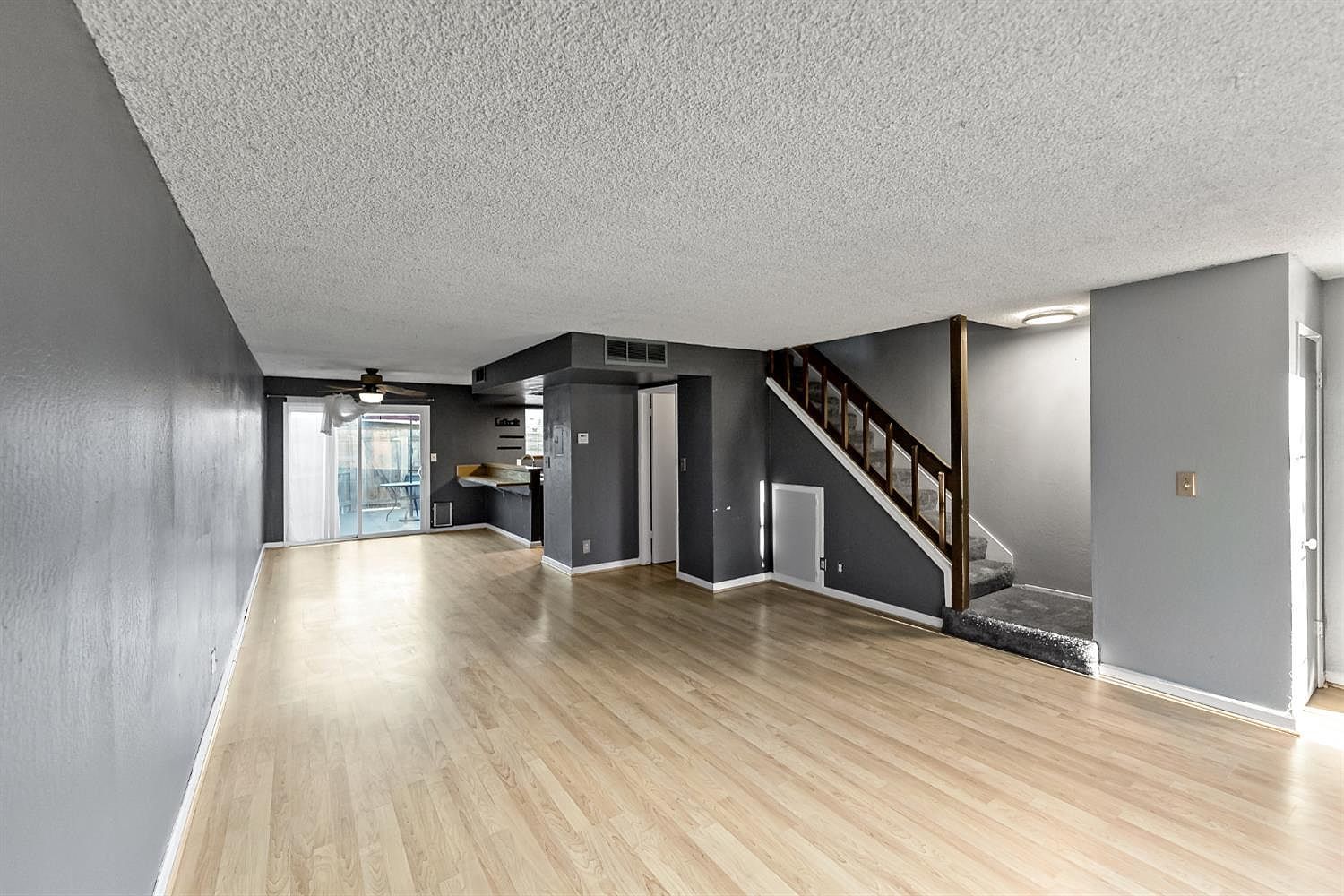 5188 E Ashlan Ave APT 128 Fresno, CA 93727 - Thumbnail 5