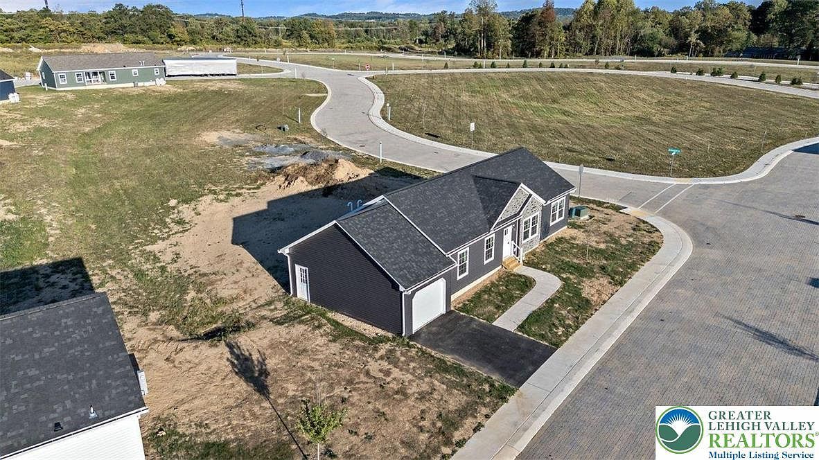 1410 Heytesbury Rd Lehigh Township, PA 18088 - Thumbnail 5