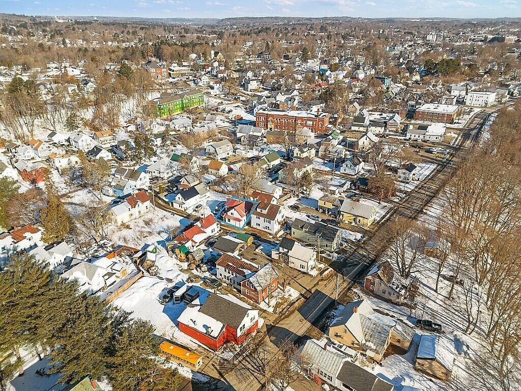 42 Carey Ln Waterville, ME 04901 - Thumbnail 5