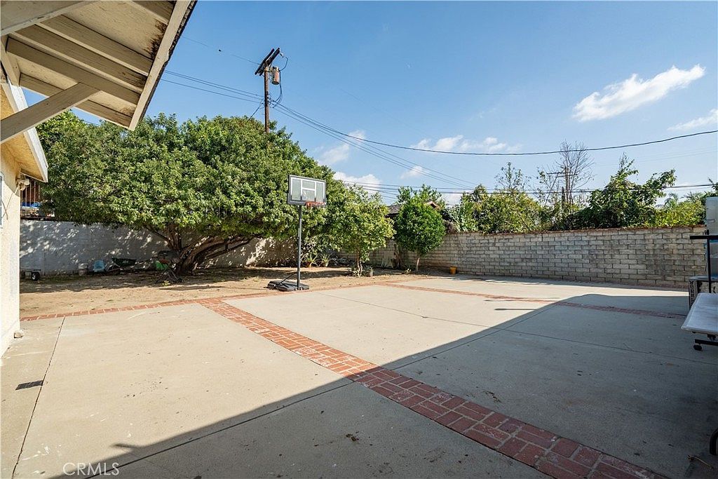 11044 Borden Ave Pacoima, CA 91331 - Thumbnail 5