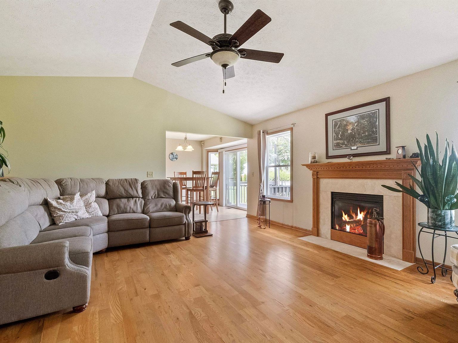 3810 Foxglove Ln Winnebago, IL 61088 - Thumbnail 5