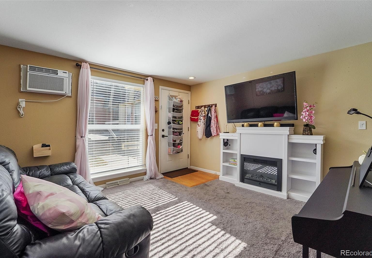 5809 S Pearl St Centennial, CO 80121 - Thumbnail 5