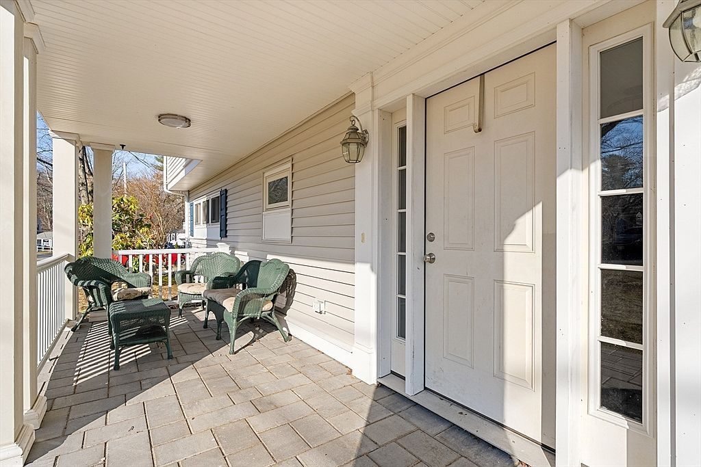 51 Winslow Rd Reading, MA 01867 - Thumbnail 5