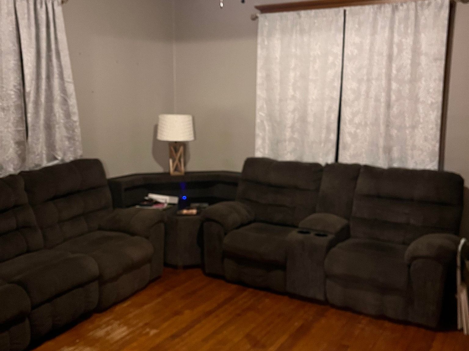 305 E State St Iola, WI 54945 - Thumbnail 5